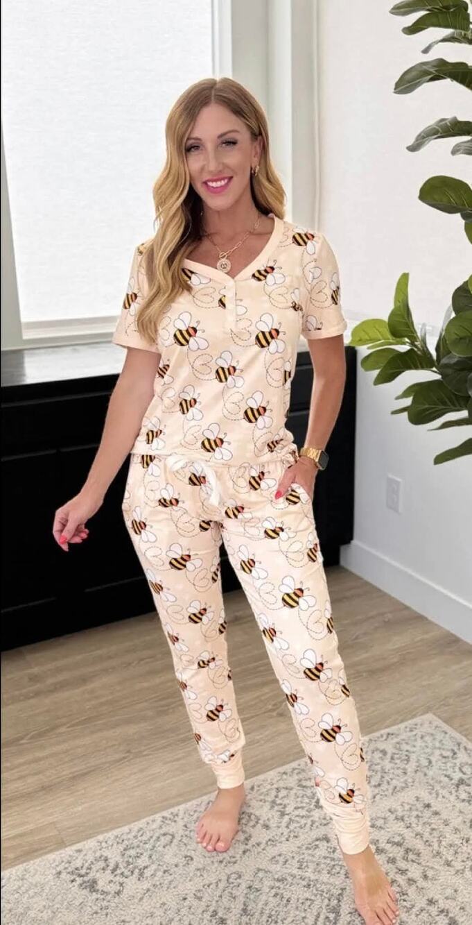 Shirley and Stone Bumblebee Pajama Set Shirt Sleeve and Joggers NWT PJ'S Cream